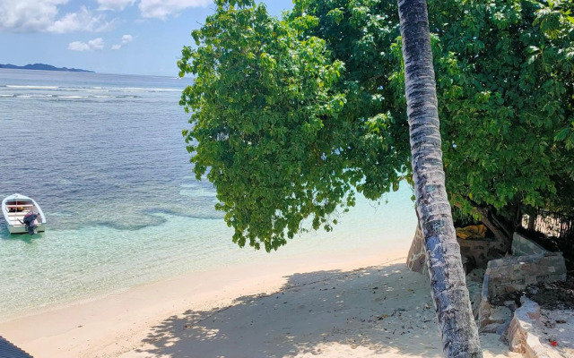 MT Seaside Apartment