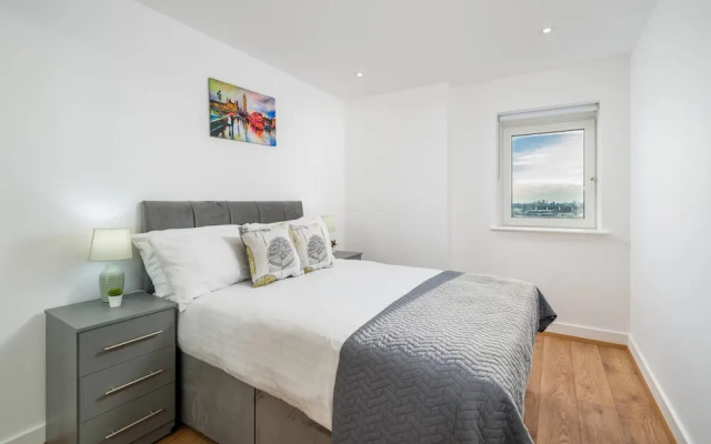 Skyvillion - River View Mins To O2 & London Excel