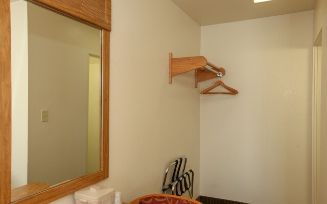 Highland Country Inn