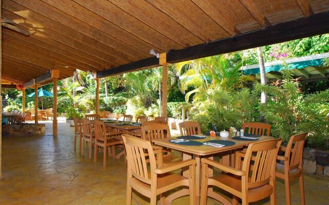 Lindbergh Bay Hotel and Villas