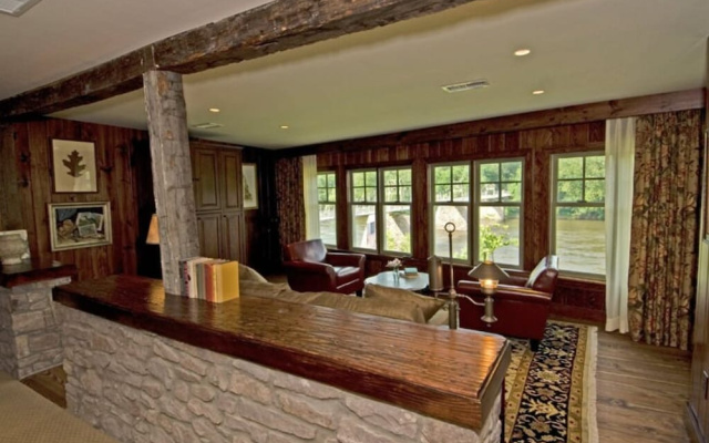 Black Bass Hotel