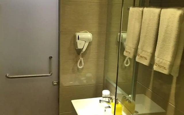 Hana Hotel