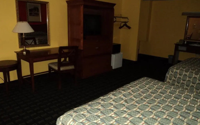 OYO Hotel Atlanta TX Hwy 59