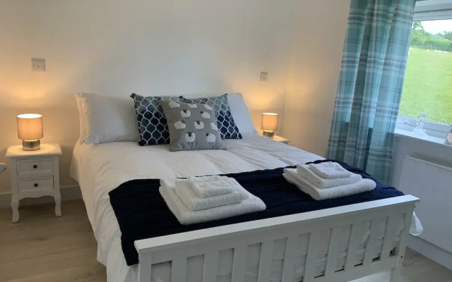 Charming 2-bed Cabin in Inverness, Scotland