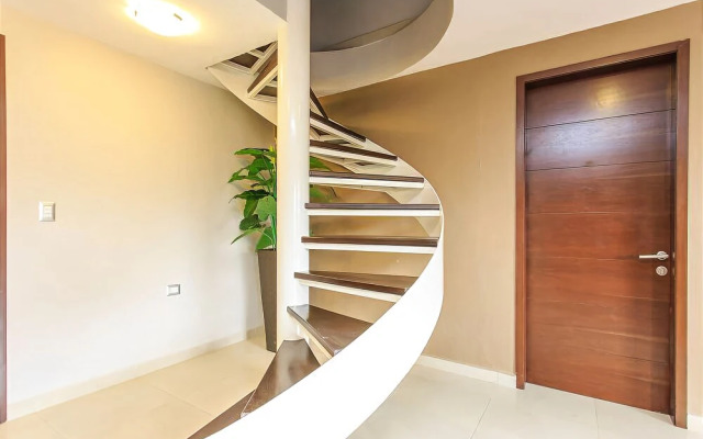 Plaza Paraiso by Playa Moments