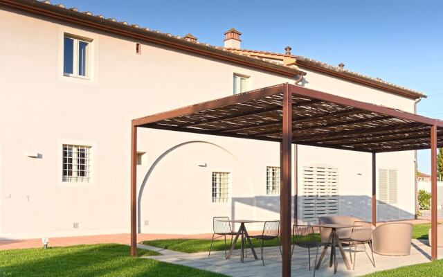 Modern Apartment in Agliana With Shared Garden