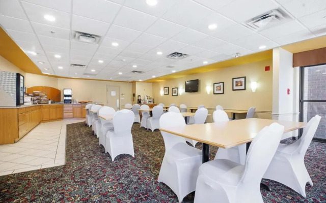 Sandman Hotel & Suites London Downtown