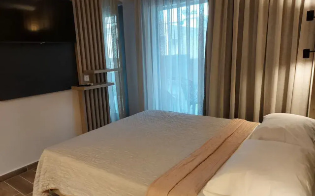 EUPHORIA ''staying in pleasure''