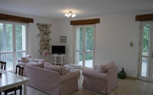 Top Rustico Borgata Roggio auf 16.480 qm Grundstück