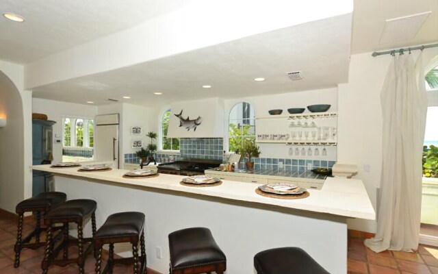 Villa Marisol by RedAwning