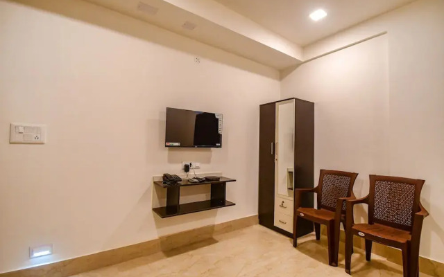 Fabhotel Moubani Residency