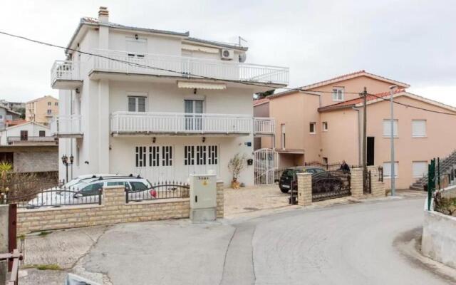Apartments Knez - 100m from beach