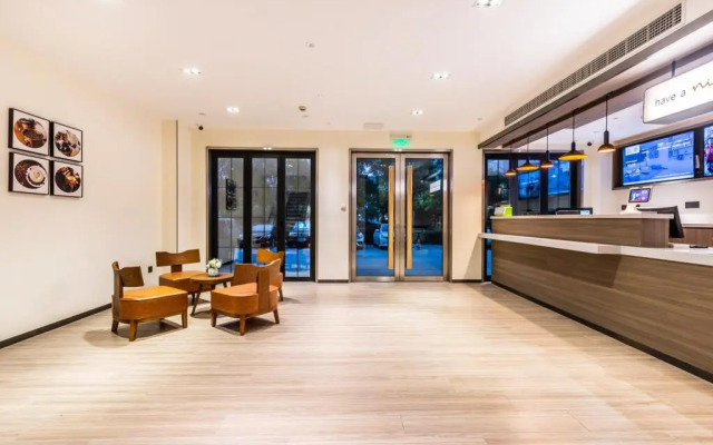 S8 Hangzhou Bin Kang Lu