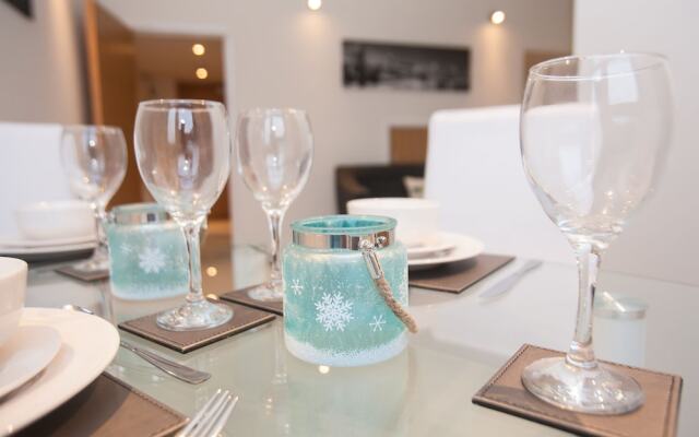 Hamilton Grace - Paramount Apartments