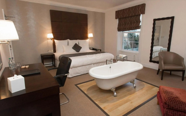 The Cliff Hotel