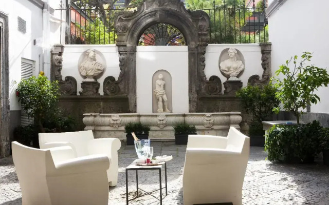 Hotel Piazza Bellini & Apartments