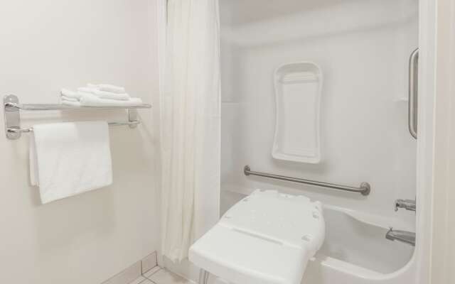 Super 8 Edmonton West