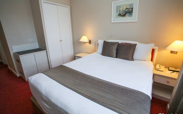 Holiday Inn Express and Suites Singapore Novena by IHG