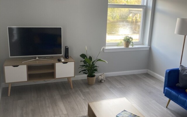 Stunning River View 2-bed Apartment in Perth