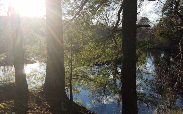 Tentrr - Retreat on the Crooked River