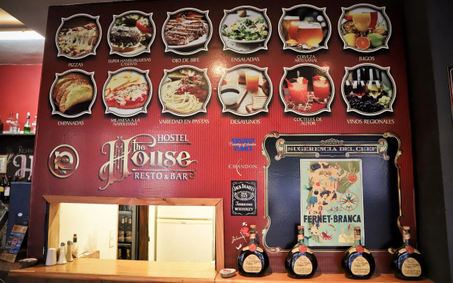 The House Hostel Resto & Bar Bariloche