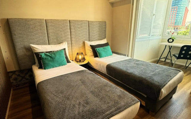 Lx Art Flats | Flat Two