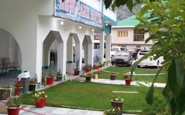 New Park Hotel & Restaurant