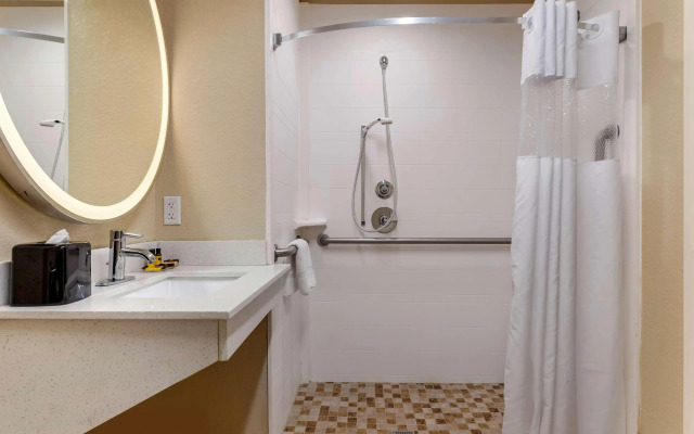Best Western Plus Galveston Suites