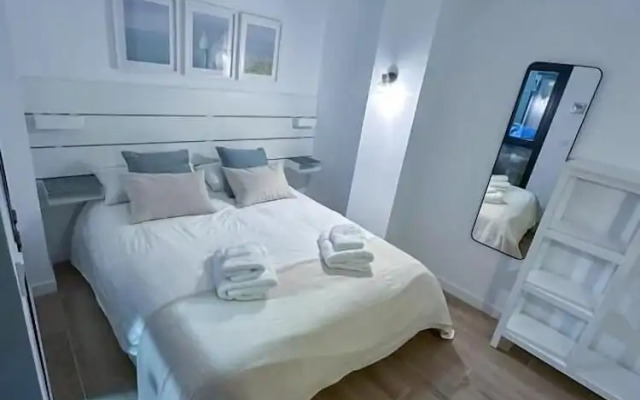 ZUR Boutique Hostel
