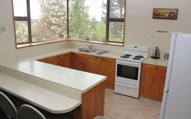 85 Conical Hill Road