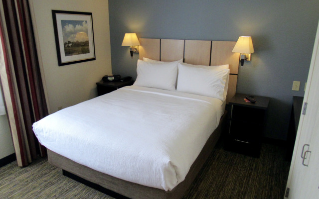 Sonesta Simply Suites Columbus Airport Gahanna