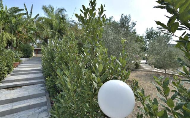 VILLA DEL COLLE CON PISCINA PRIVATA Ispica