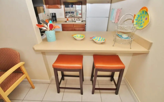 Colony Beach Club 109