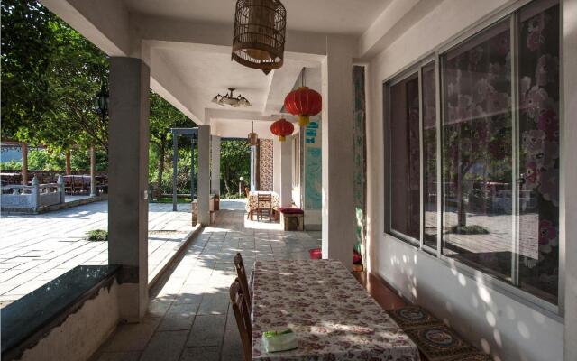 Riverside Retreat Hotel