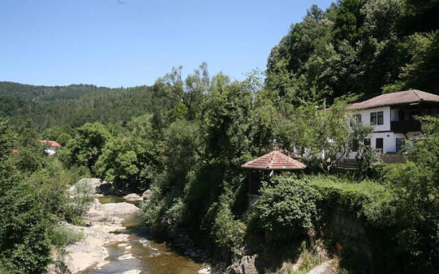 Pri Vodopada