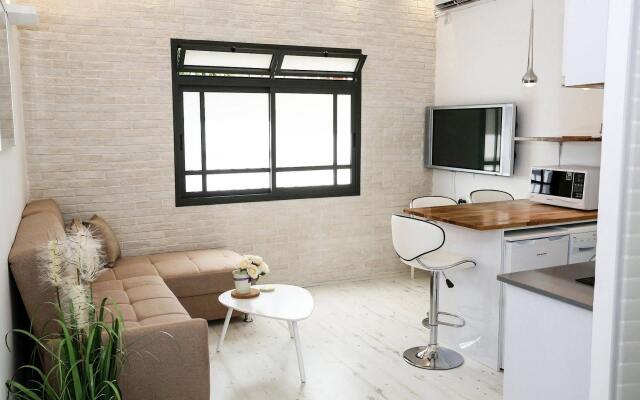 TLV Flats