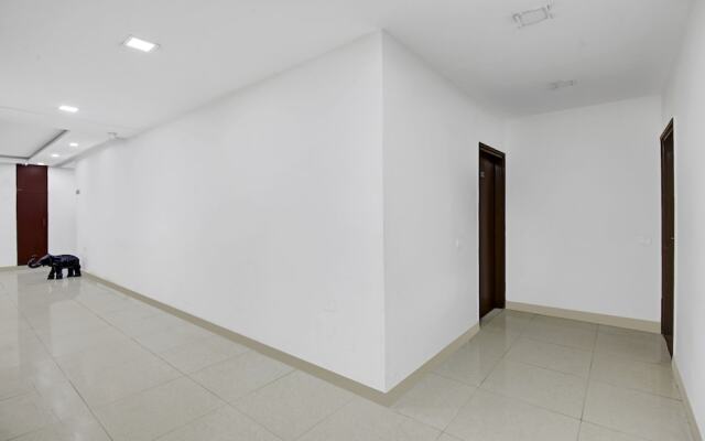 OYO Townhouse 80033 Noida Grand