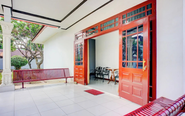 Hotel O Krakatau Near Universitas Muhammadiya Sumatra Utara ( UMSU )