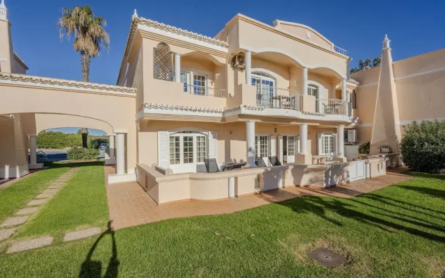Praia da Marinha Apartment