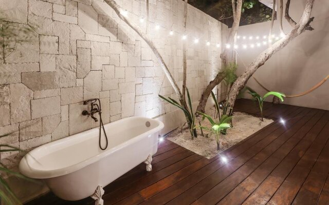 Lula Tulum, a Small Luxury Hotel