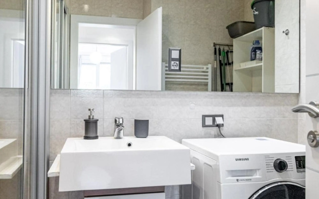 BRIGHT + CENTRAL near Belvedere by JR City Apartments