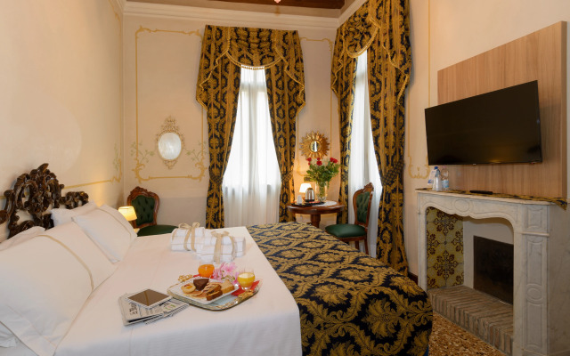 Unahotels Ala Venezia - Adults Only