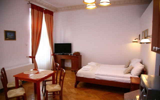 Studio Lubelska Cracow by Renters