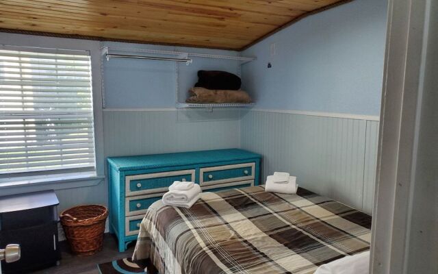 Nautical That One Apartment Near City Attractions by Redawning