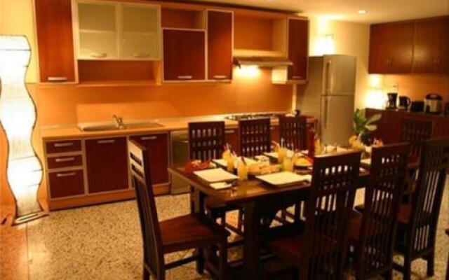 Tolmaj Family Apartment