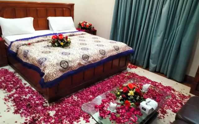 Cosy inn Near Millennium Mall