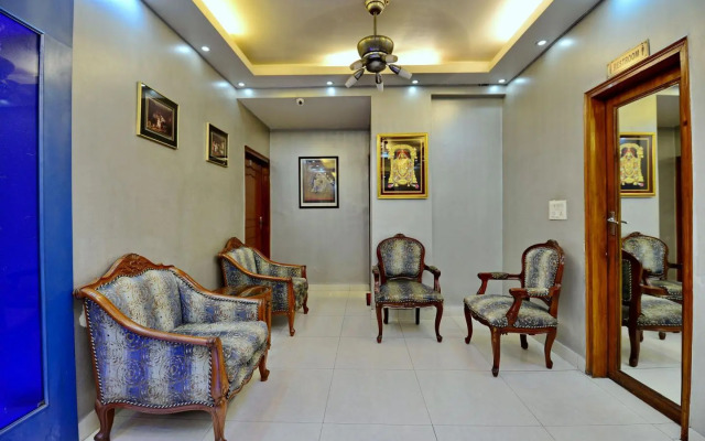 OYO 695 Hotel Silver Leaf