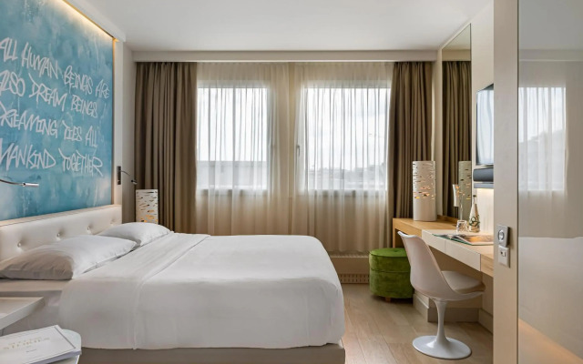 Hotel N'vY