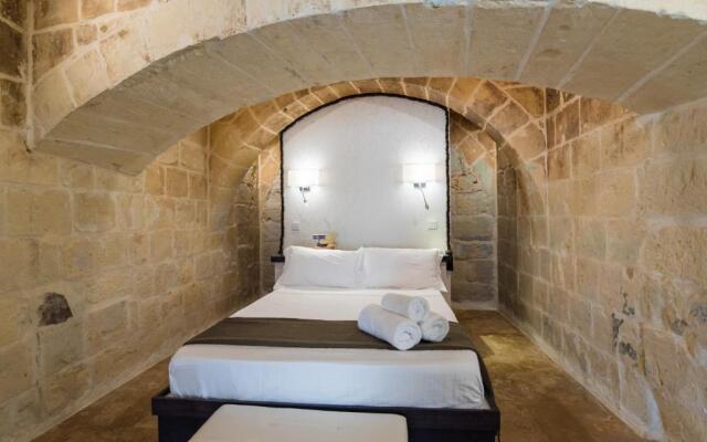 1 Bedroom Heritage Apartment
