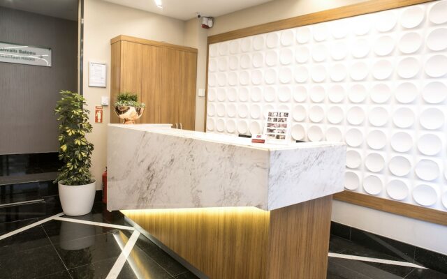 Elm Suite Hotel